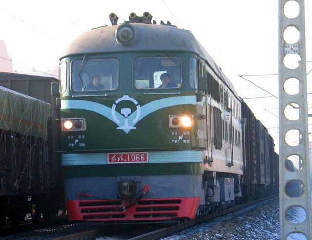 DF4 1066.jpg